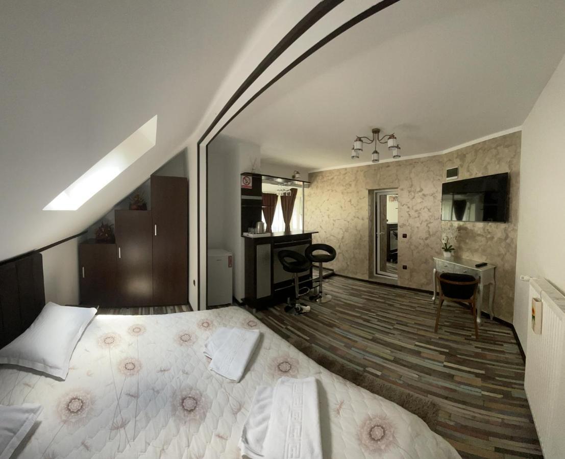 Casa Anne Marie Hotel Sinaia Exterior photo